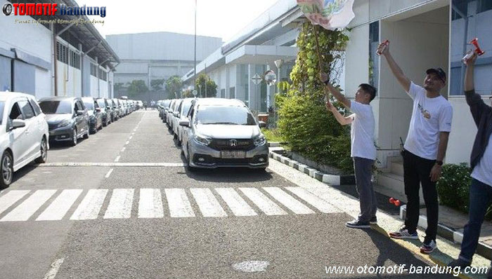 Adu Irit, Mobilio Tembus 28 Km Per Liter