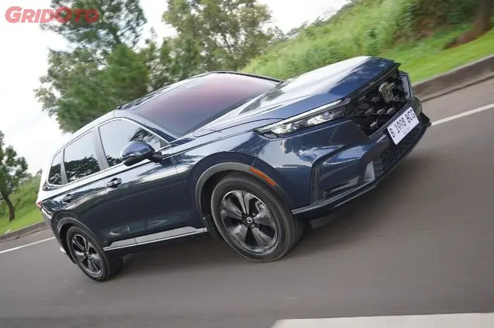 Beda Sistem Tenaga, Lebih Kencang Honda CR-V Hybrid Atau CR-V Turbo?